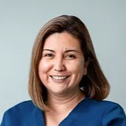 Retrato de la Dra. Paula Ulloa D., cirujano dentista
